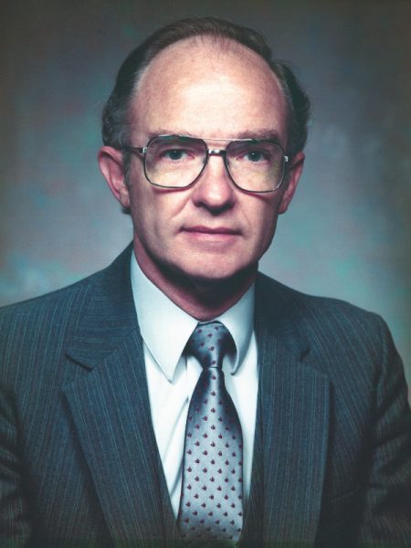 Un retrato del Dr. Fritz Guy tomado a mediados de la década de 1970. 